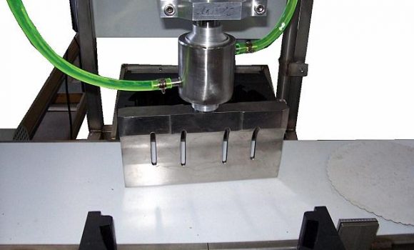 Ultrasonic blade 250mm wide with water cooled booster